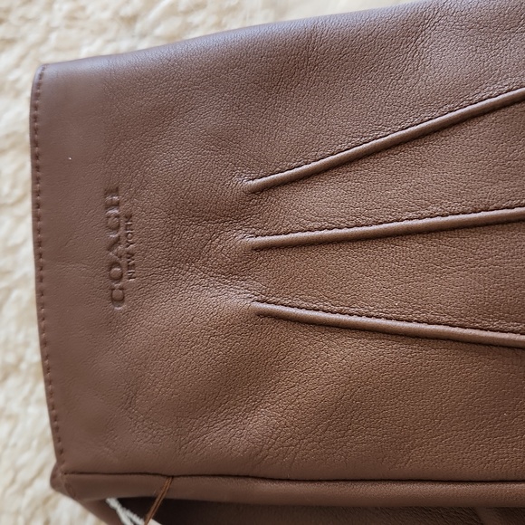 NWT Coach Men's Dark Saddle Leather Size L Tech Gloves 🤎🧤 - Picture 2 of 13